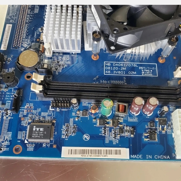 Motherboard - Picture 3 of 3